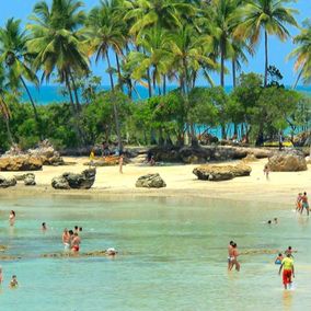 strand van Morro de Sao Paulo in Brazilie