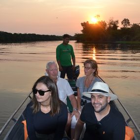 BRS team op boot excursie in de Amazone 2