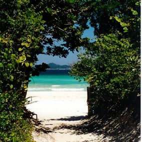 verborgen strand Ilha grande Brazilie