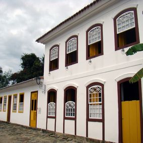 straat historisch centrum Parati Brazilie